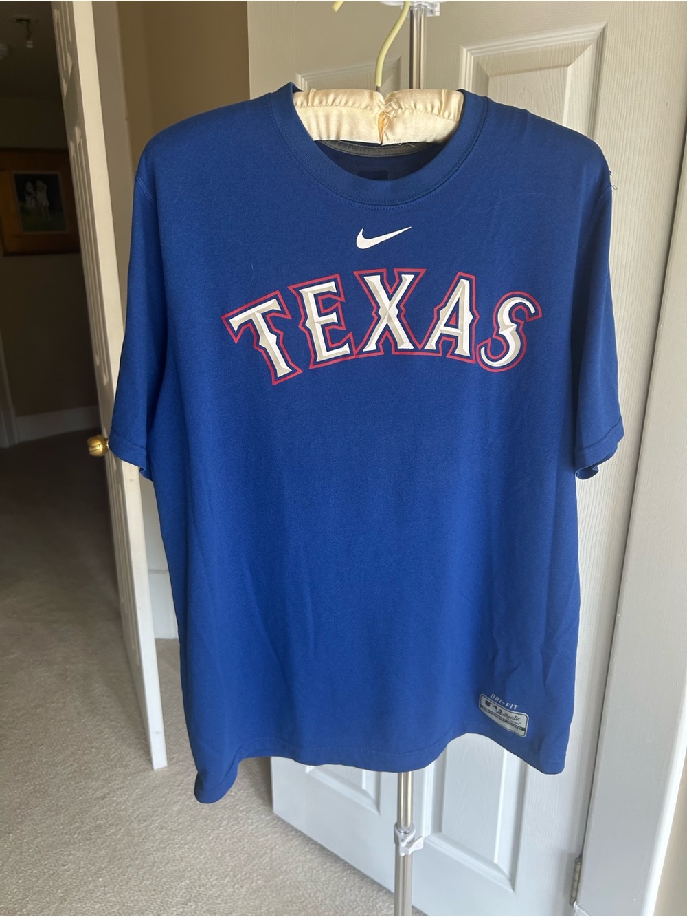 Nike Men’s Texas Rangers Blue Short Sleeve Team Tee. New. Medium